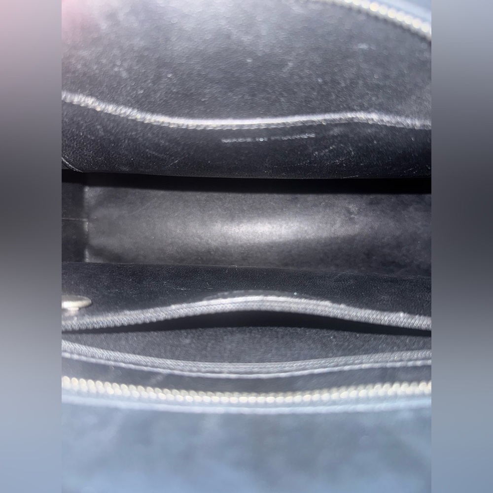 Chanel quilted Medallion tote - Picture 4 of 14